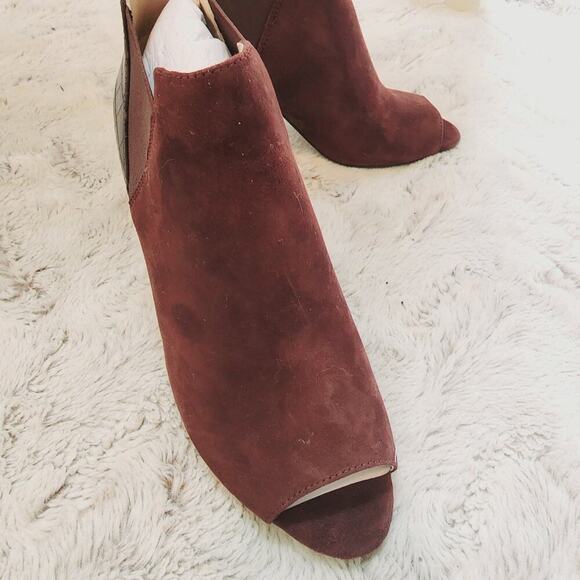 MARC FISHER BROWN SUEDE PEEP TOE HEELS SIZE 6M - Picture 3 of 7